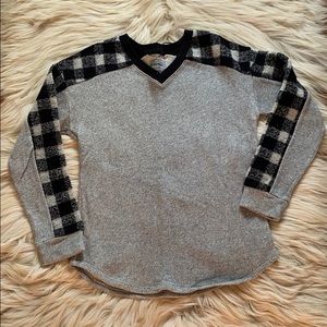 LIKE NEW Ruff Hewn Grey Sweater